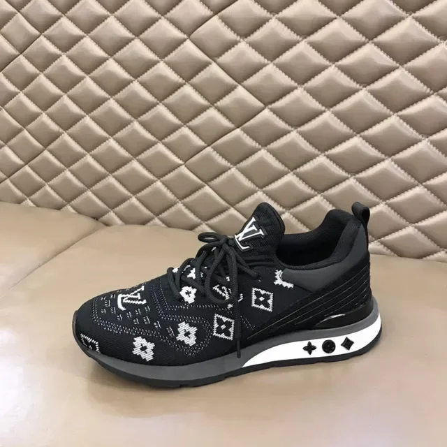 Louis Vuitton LV Trainer Noir Blanc Transparent Talon Air Unit Motifs Embossés Sneakers Lifestyle 5