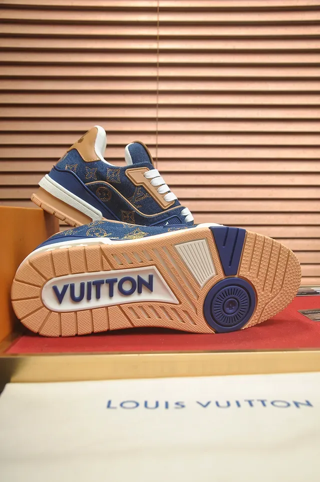 Louis Vuitton LV Trainer Zapatillas Lifestyle Azul Beige Denim Superior Bordado Monograma 3