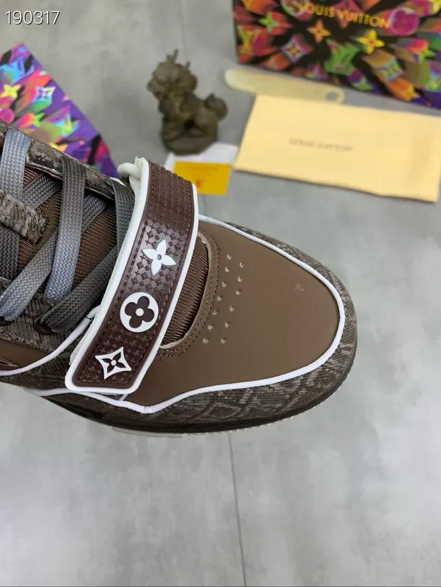 Louis Vuitton LV Trainer বাদামী বেইজ মনোগ্রাম জ্যাকার্ড উপর প্রশস্ত নিদর্শন ফিতা জীবনধারা স্নিকার্স 6