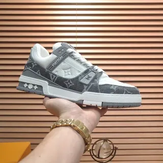 Louis Vuitton LV Trainer Gris Blanco Monogram Canvas Capa Media Suela Zapatillas Lifestyle
