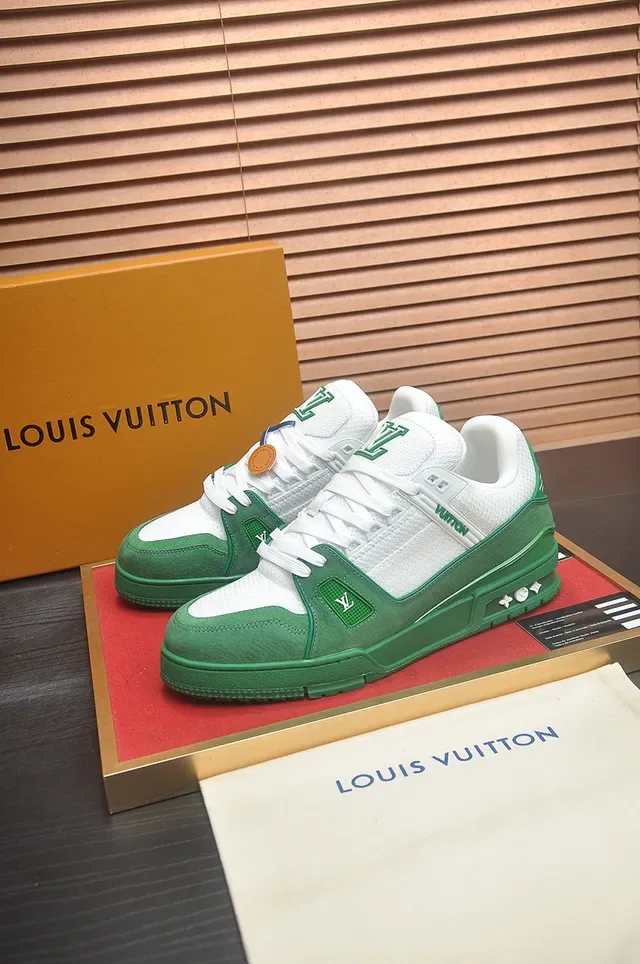 Louis Vuitton LV Verde Branco Sola Chunky Layered Midsole Ante E Malha Superior Sneakers Lifestyle 4