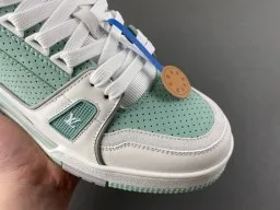 Louis Vuitton LV Trainer Verde Branco Sola Média Multicamadas Malha Perfurada Superior Tênis Lifestyle 2