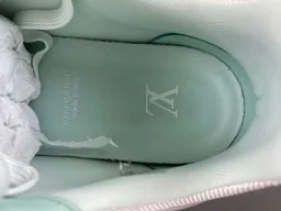 Louis Vuitton LV Trainer Verde Branco Sola Média Multicamadas Malha Perfurada Superior Tênis Lifestyle 7