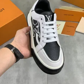Louis Vuitton LV Trainer Zapatos Lifestyle Blancos y Negros Low-Top Cuero Perforado