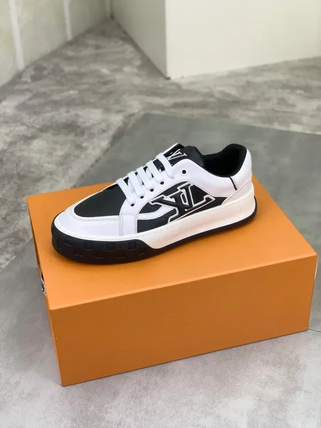 Louis Vuitton LV Trainer White Black Low-Top Leather-and-Perforated-Upper Lifestyle Sneakers 5