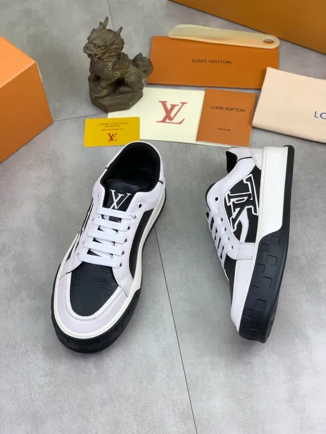 Louis Vuitton LV Trainer White Black Low-Top Leather-and-Perforated-Upper Lifestyle Sneakers 6