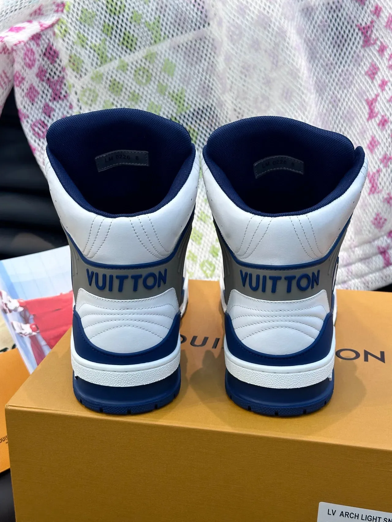 Louis Vuitton LV Trainer Sneakers Lifestyle Blancas y Navy Altas Cuero y Sintético 6