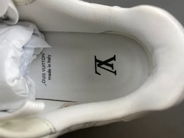 Louis Vuitton LV Trainer 白色粉色 绗缝皮革鞋面 樱花刺绣 生活方式运动鞋 8