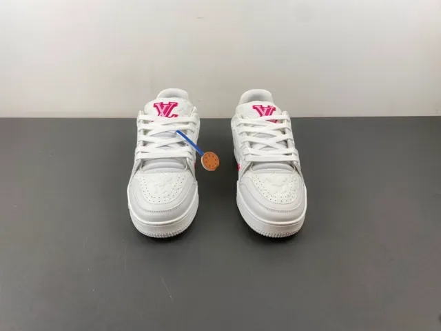 Louis Vuitton LV Trainer 白色粉色 绗缝皮革鞋面 樱花刺绣 生活方式运动鞋 11