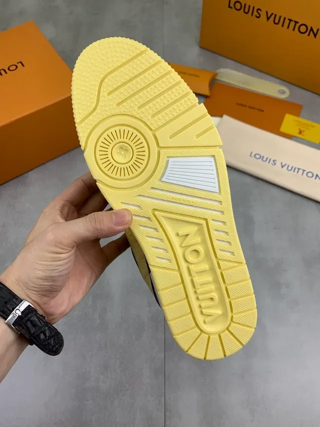 Louis Vuitton LV Trainer হলুদ কালো মোনোগ্রাম-এমবসড চামড়া ডুয়াল-টোন লেয়ার্ড সোল লাইফস্টাইল স্নিকার 3
