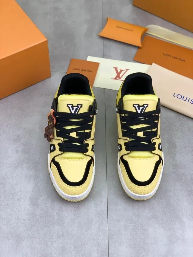 Louis Vuitton LV Trainer হলুদ কালো মোনোগ্রাম-এমবসড চামড়া ডুয়াল-টোন লেয়ার্ড সোল লাইফস্টাইল স্নিকার 5