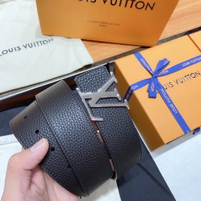Louis Vuitton LV Turn-Lock কালো টেক্সচার্ড লেদার বেল্ট 6