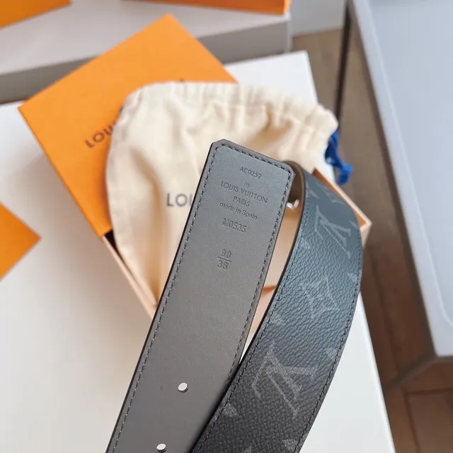 Louis Vuitton LV Twist Belt Cinza Escuro monograma tela revestida cinto de couro 2