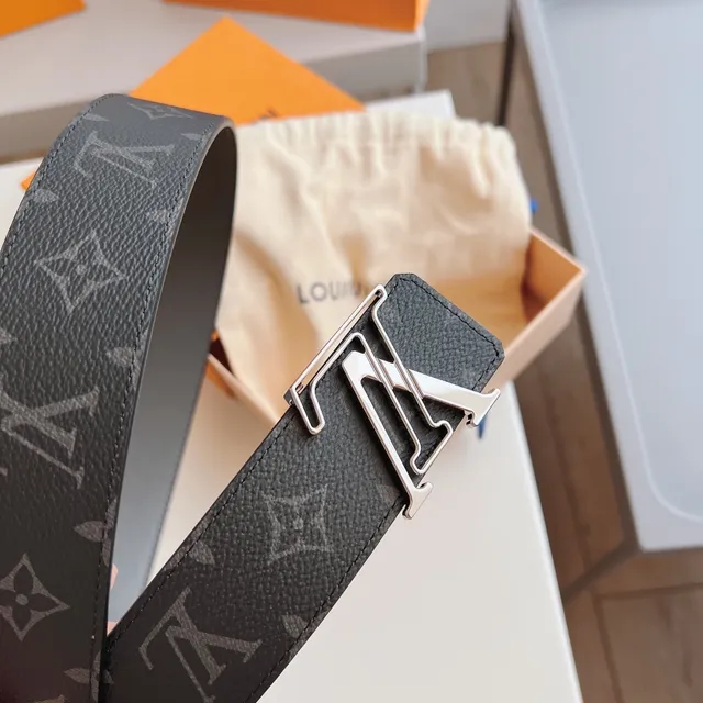 Louis Vuitton LV Twist Belt Cinza Escuro monograma tela revestida cinto de couro 5