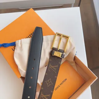 Cinto Louis Vuitton Monogram Canvas Marrom Preto Reversível de Couro