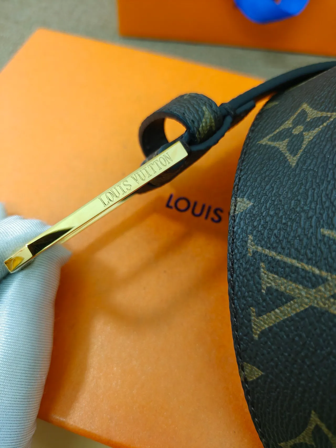 Louis Vuitton Monogram Canvas Belt marron boucle or ceinture cuir 4