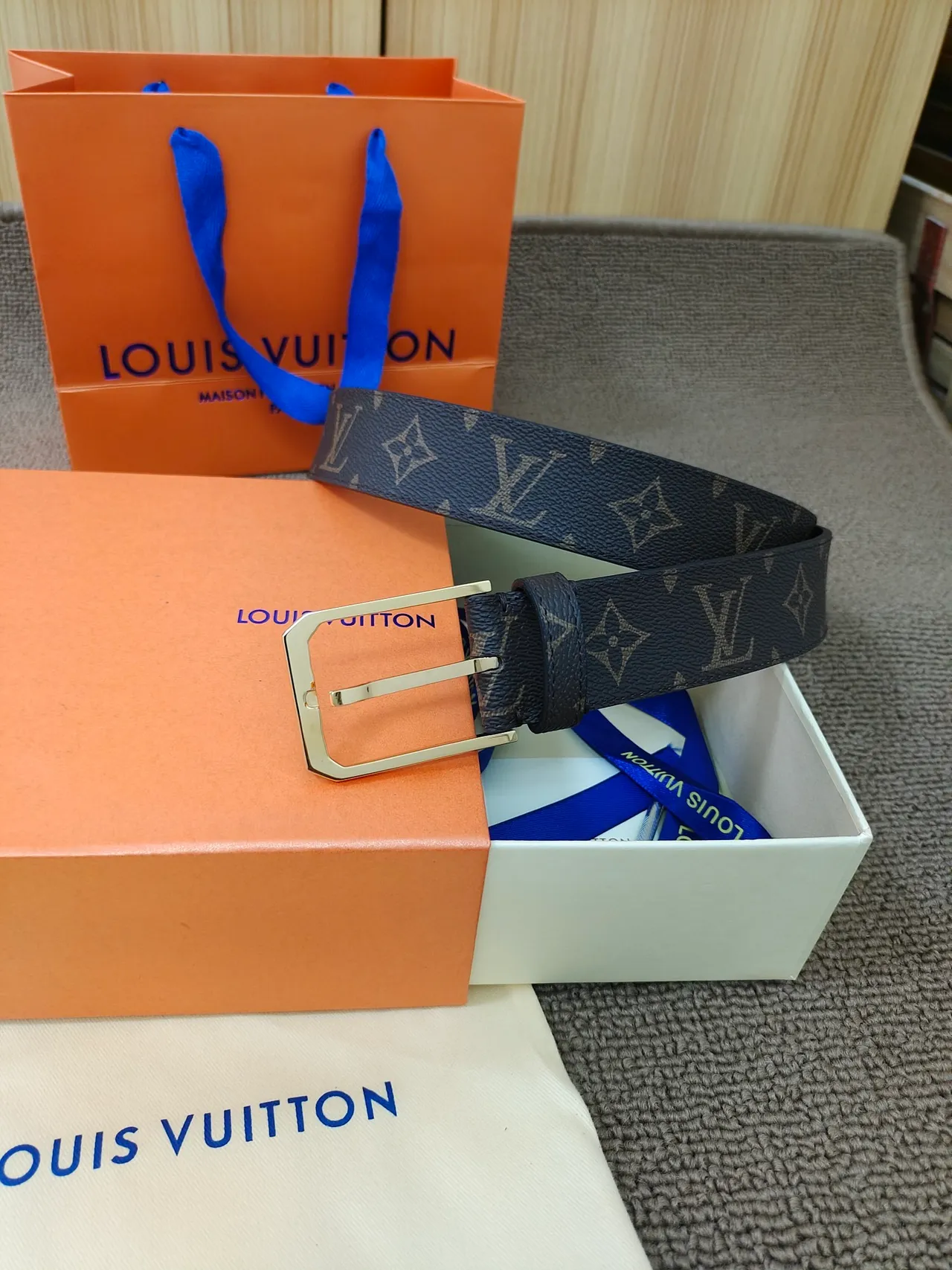 Louis Vuitton Monogram Canvas Belt marron boucle or ceinture cuir 5
