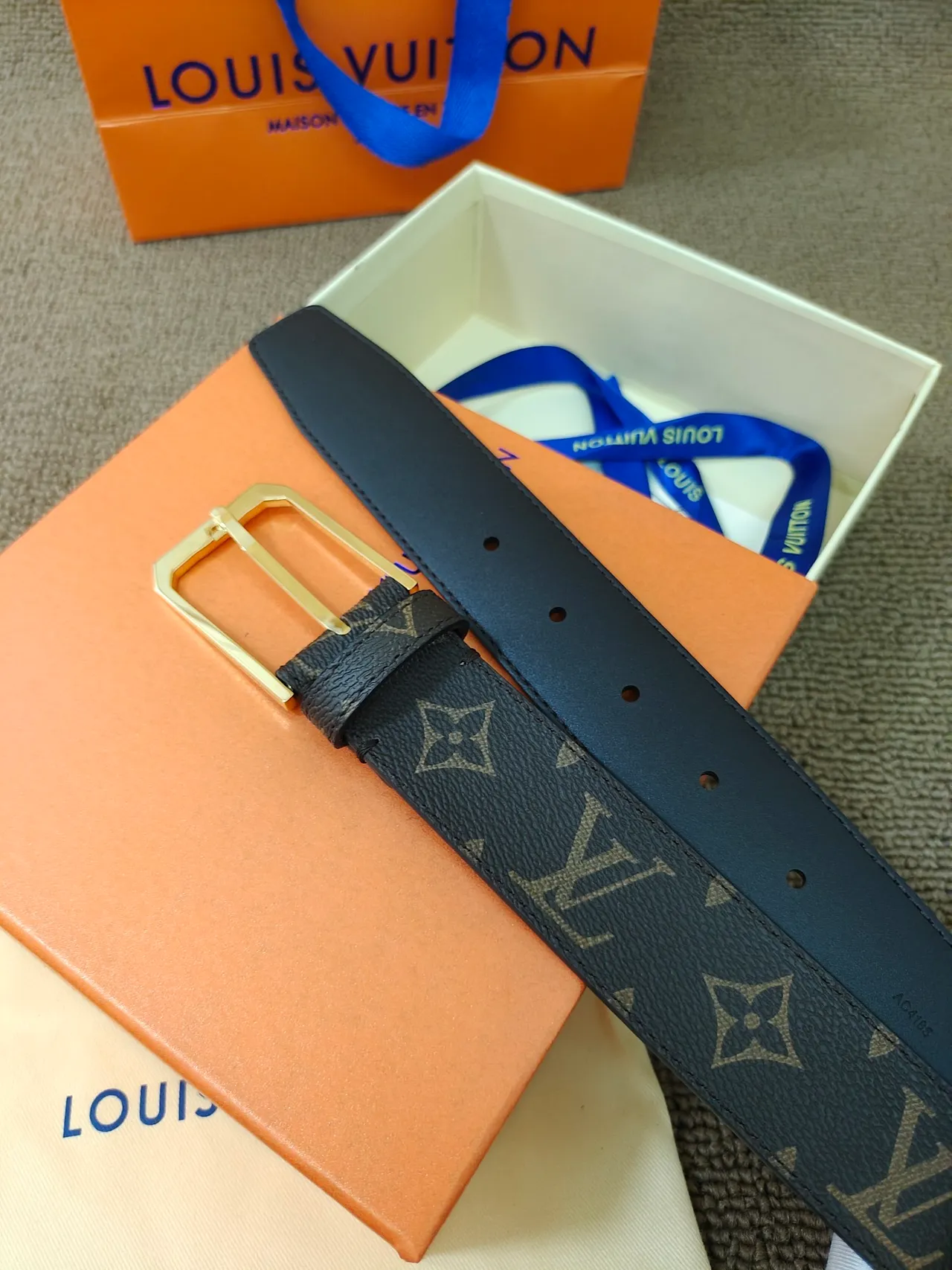 Louis Vuitton Monogram Canvas Belt marron boucle or ceinture cuir 6