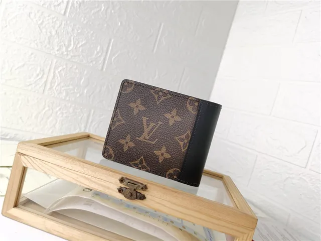 Louis Vuitton Monogram Canvas বাদামী এবং কালো ছোট ওয়ালেট 8