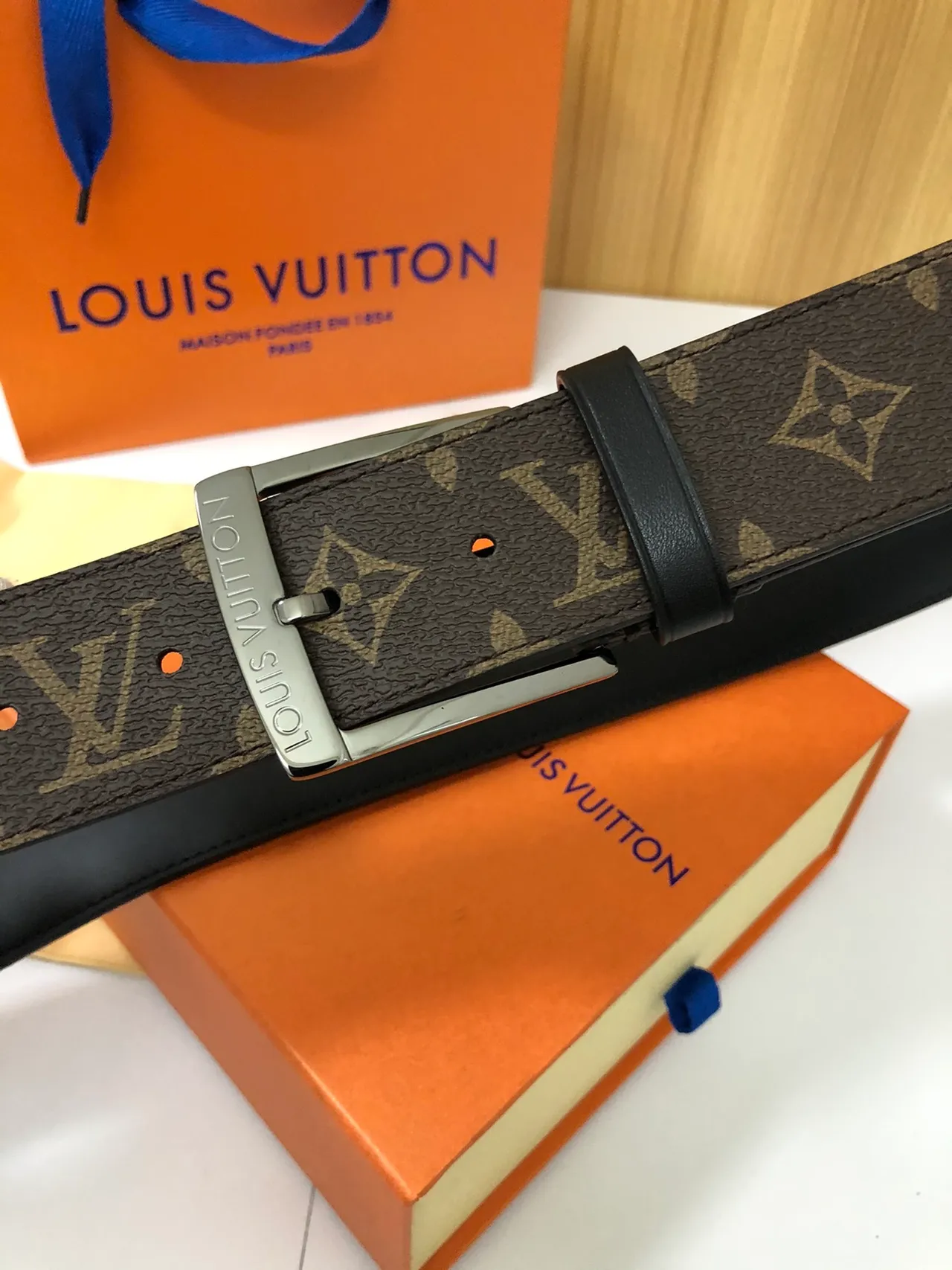 Louis Vuitton Monogram कैनवास भूरी चमड़े की बेल्ट 2