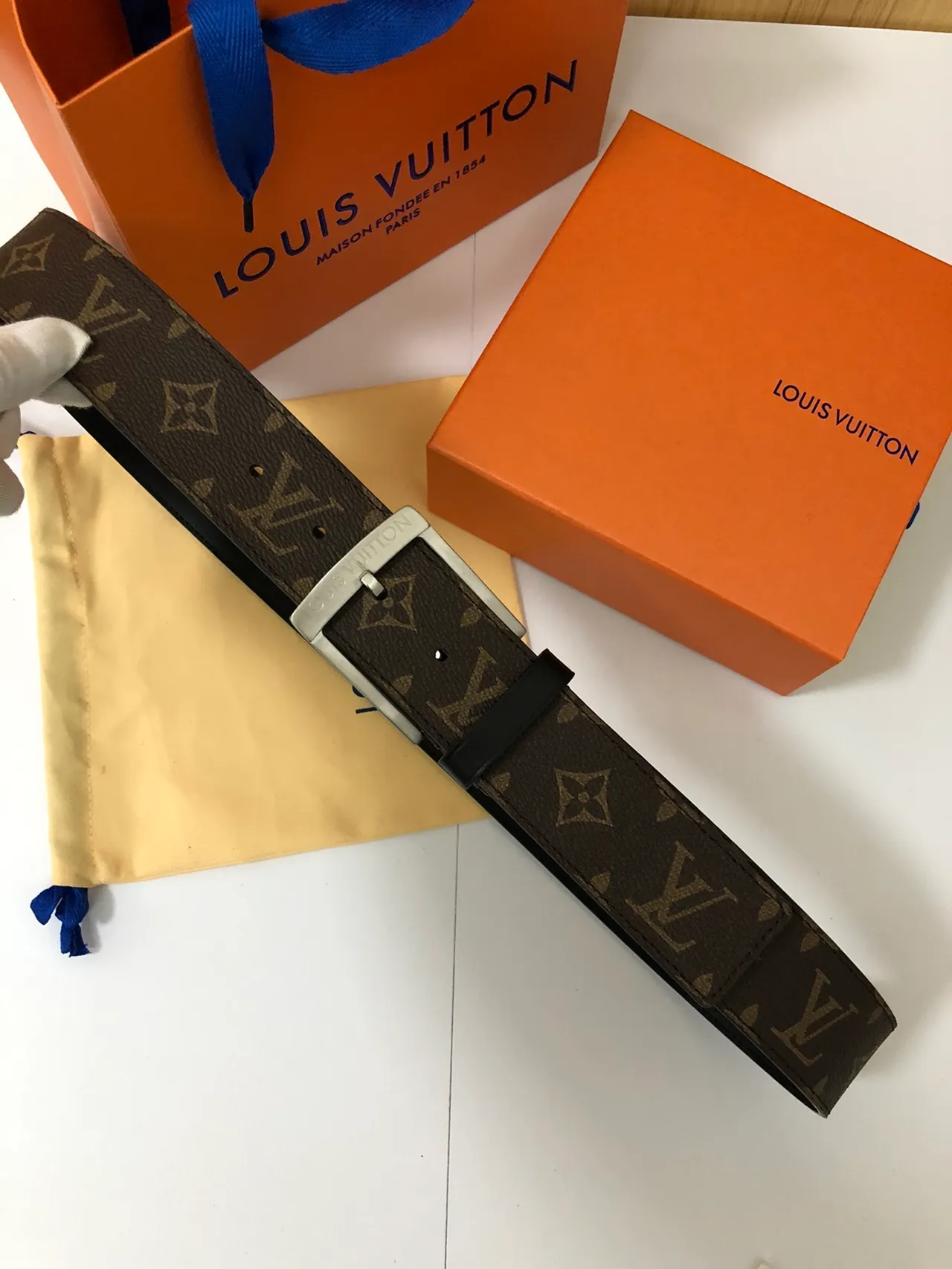 Louis Vuitton Monogram कैनवास भूरी चमड़े की बेल्ट 6