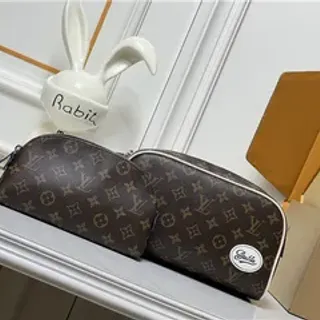 Louis Vuitton Monogram Canvas Dual Pouch Set de sacs à main