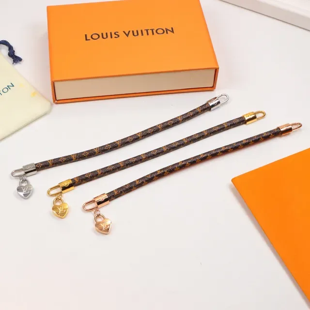 Louis Vuitton Monogram Canvas Heart Padlock Bracelet 6