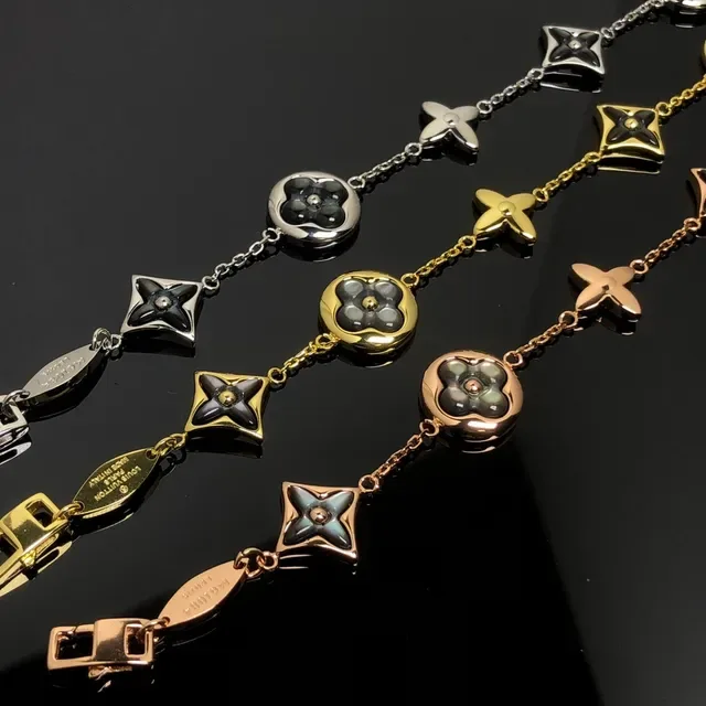 Louis Vuitton Monogram Flower ذهبي أسود سلاسل ميدان زهري سوار 2