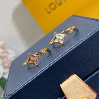 Louis Vuitton Monogram Flower خواتم ذهبي اللون مرصع بلؤلؤ