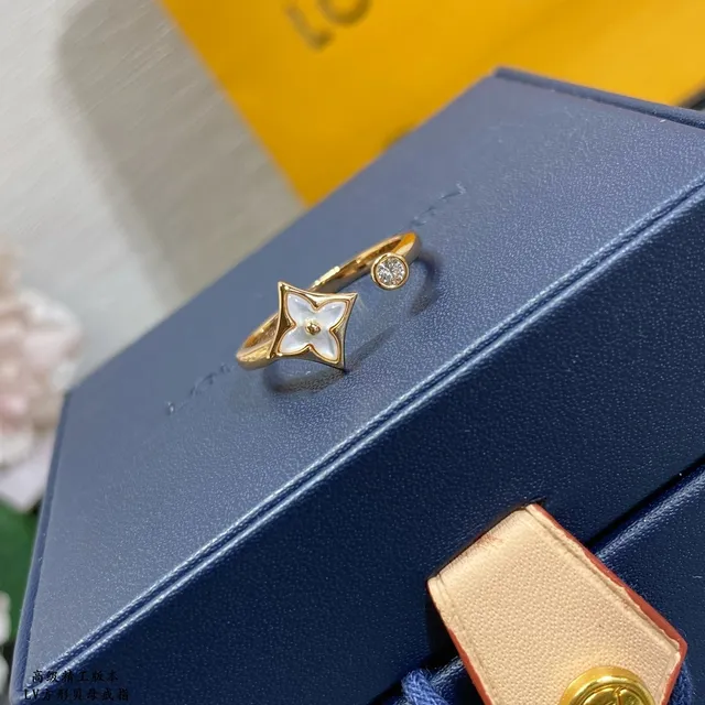 Louis Vuitton Monogram Flower 金色调 珍珠母贝 镶嵌 戒指 3
