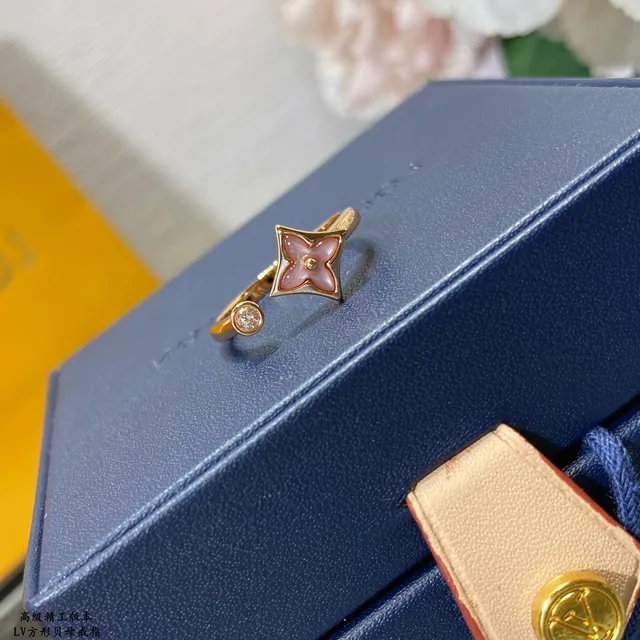 Louis Vuitton Monogram Flower 金色调 珍珠母贝 镶嵌 戒指 4