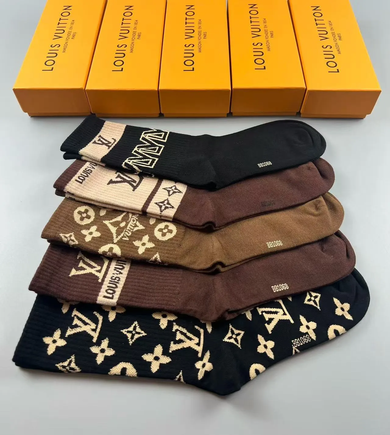 路易威登 Monogram 针织踝袜 3