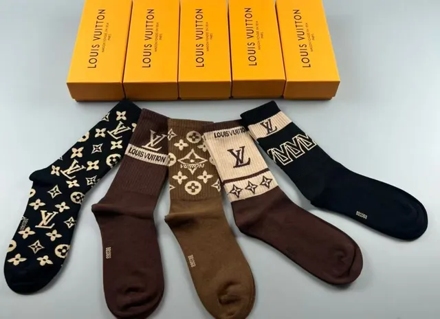 路易威登 Monogram 针织踝袜 6