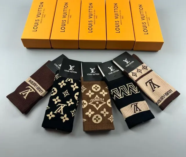 路易威登 Monogram 针织踝袜 8