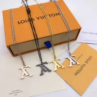 Louis Vuitton Monogram LV পেন্ডেন্ট নেকলেস