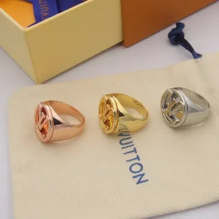 حلقات Louis Vuitton Monogram بالذهب الوردي والذهب الأصفر والفضي