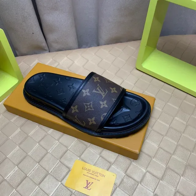 Louis Vuitton Monogram Sandalias con Correa 6