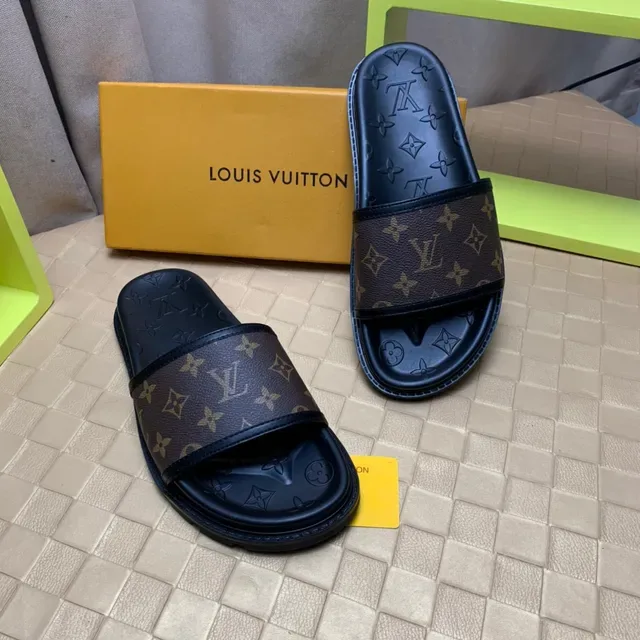 Louis Vuitton Monogram Sandalias con Correa 7