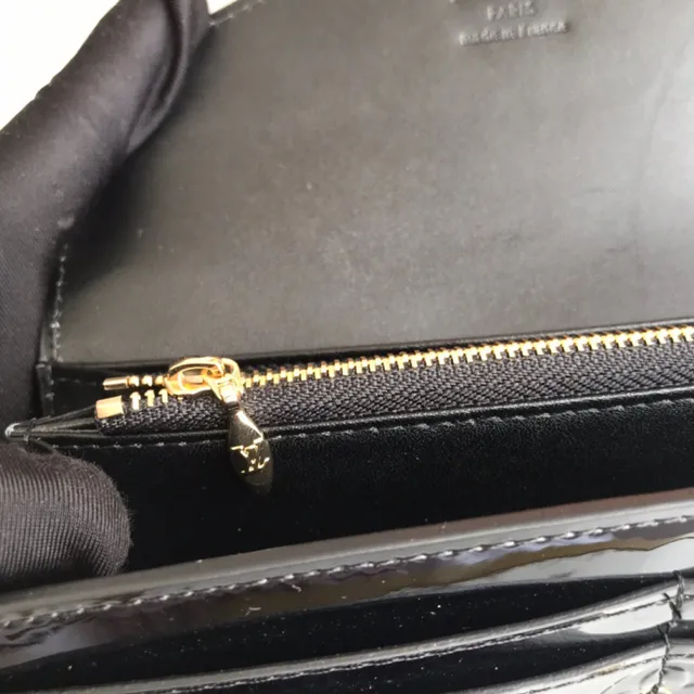 Louis Vuitton Monogram Vernis काला लंबा बटुआ 20