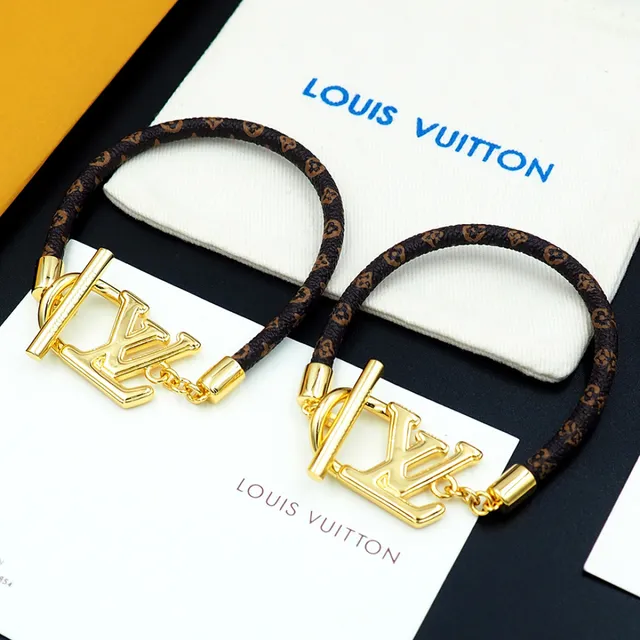 路易威登 Monogram World Tour 金色 LV Logo 手链 5