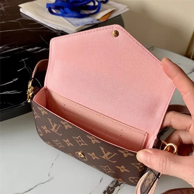 Louis Vuitton Multi Pochette Accessoires भूरा आर्मी ग्रीन Monogram Canvas पलटा बंद मेसेंजर बैग 3