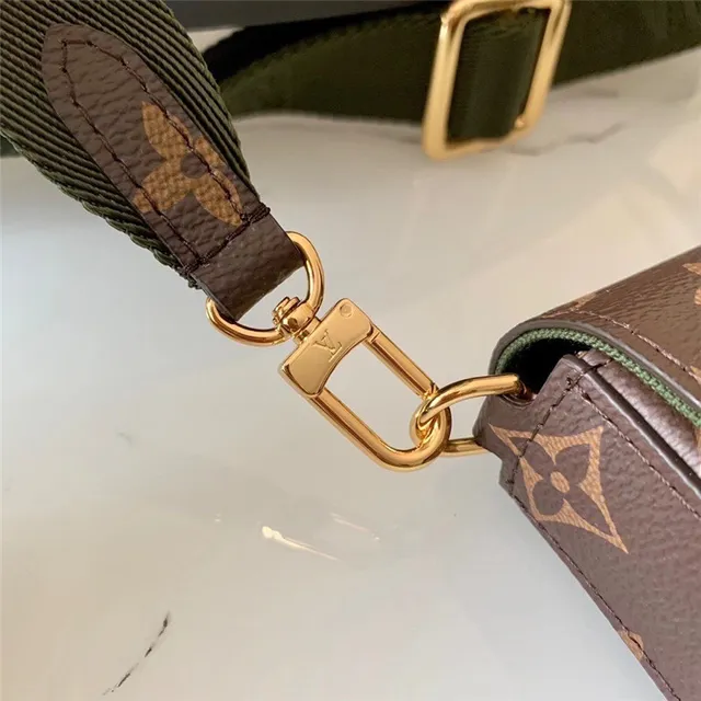 Louis Vuitton Multi Pochette Accessoires भूरा आर्मी ग्रीन Monogram Canvas पलटा बंद मेसेंजर बैग 15