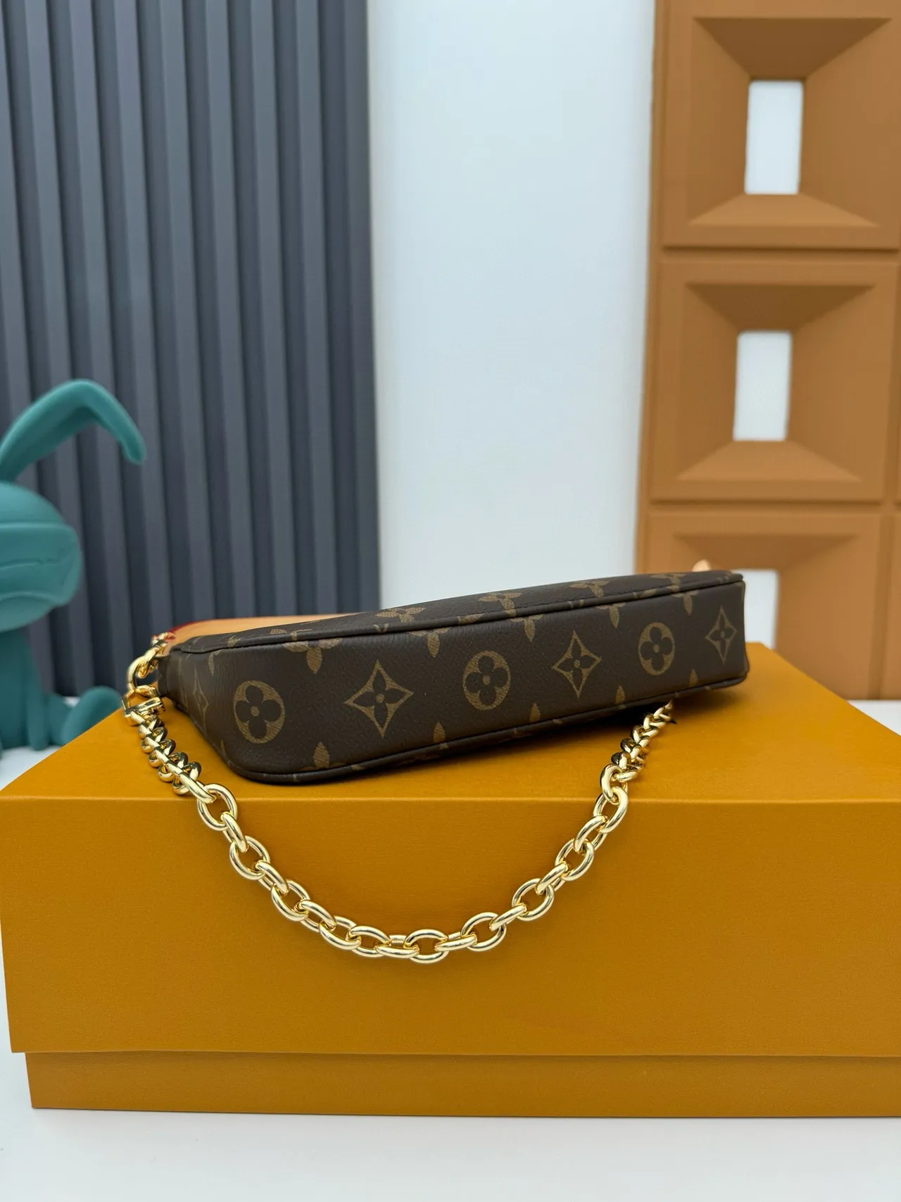 Louis Vuitton Multi Pochette Accessoires بني ذهبي مونوغرام قماش سلسلة حزام حقيبة كروس بودي 3
