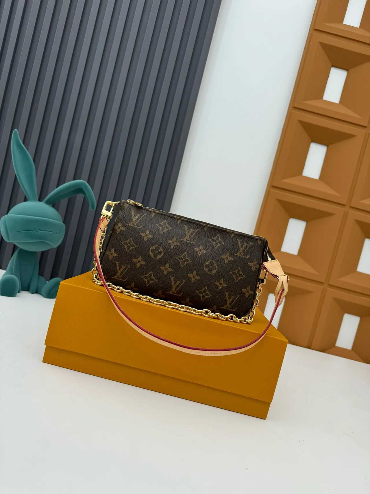 Louis Vuitton Multi Pochette Accessoires بني ذهبي مونوغرام قماش سلسلة حزام حقيبة كروس بودي 6