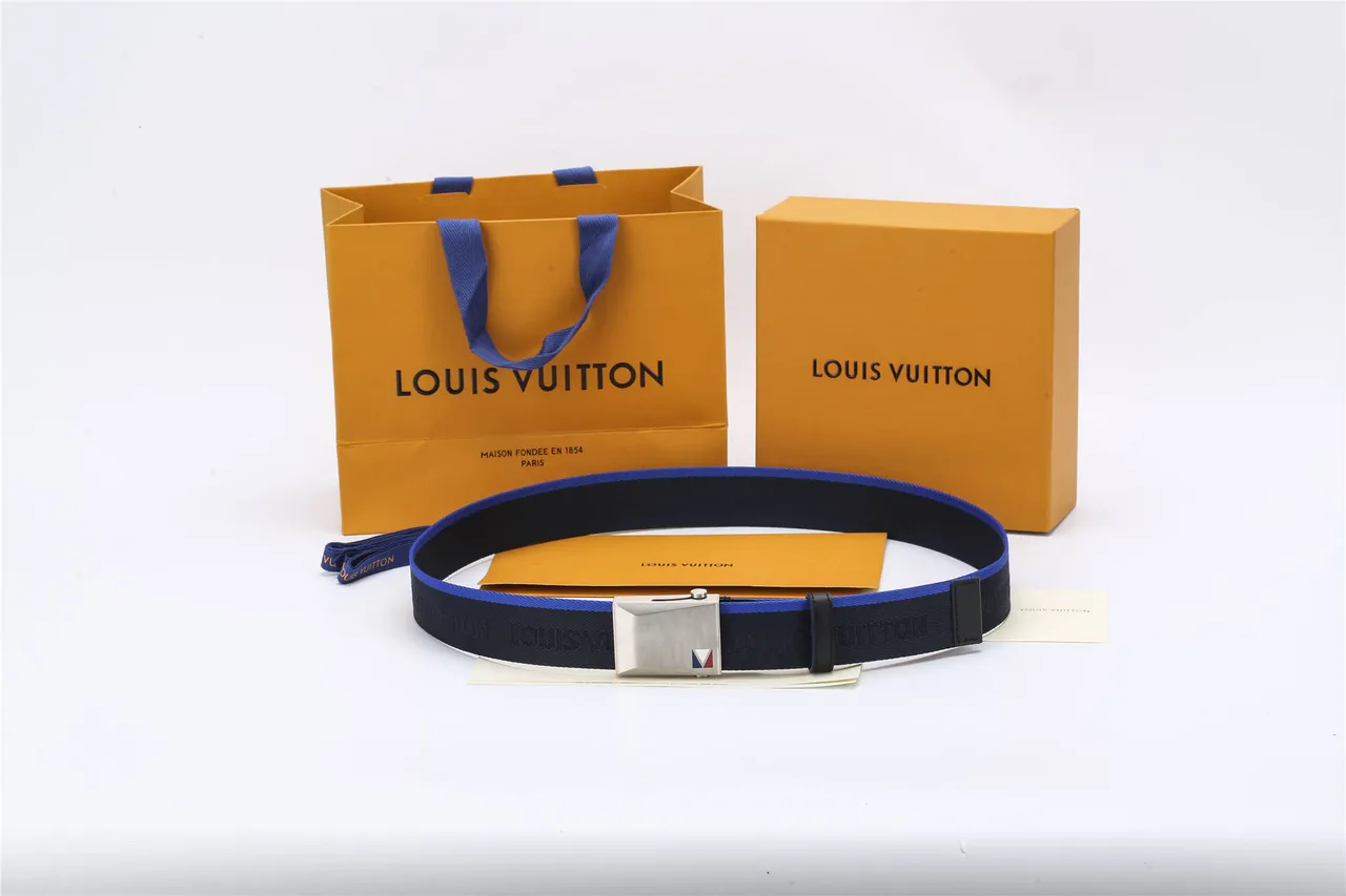 Louis Vuitton Cinto de Lona com Faixa de Nylon Tricô em Azul Marinho e Piping Contrastante 2