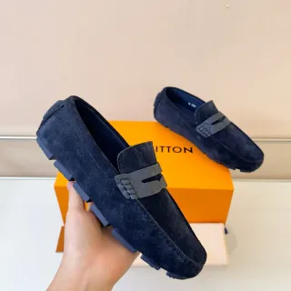 Louis Vuitton নেভি গ্রে সুয়েড উপর মেটালিক এল.ভি. স্ট্র্যাপ লোফার
