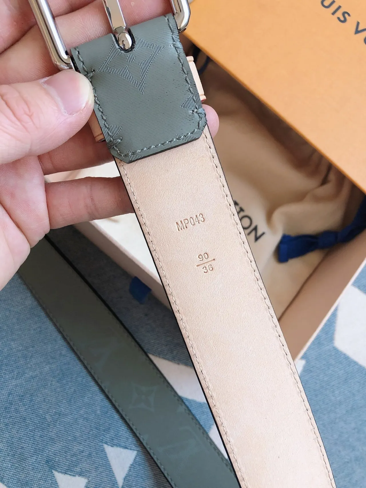 Ceinture Louis Vuitton réversible monogramme jacquard vert beige en cuir 5