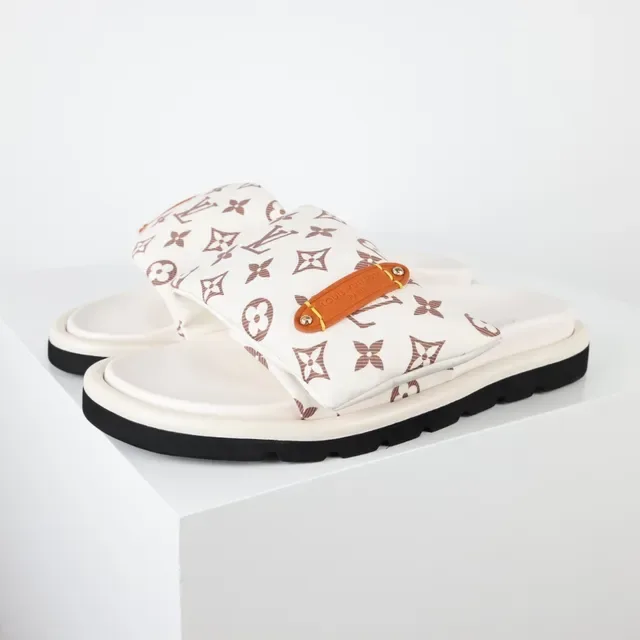 Louis Vuitton Run Away beige marron Monogram-Print tissu sangle rembourrée pantoufles 2
