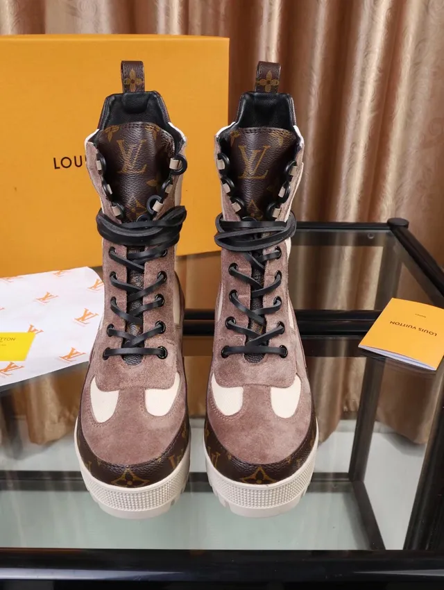 Louis Vuitton Run Away বাদামী স্যুয়েড এবং মনোগ্রাম প্ল্যাটফর্ম এঙ্কেল বুটস 2