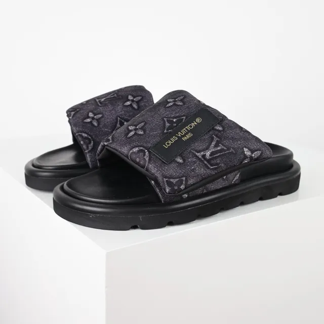Louis Vuitton Run Away Monogram Canvas Slipper 2
